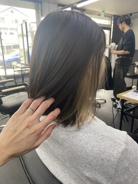 エミタス 柳通り(Emitas.) 【和歌山美容室】インナーカラーで大人デザインに