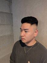 ワンワンオー バーバーショップ コンチネンタル(@110 BARBER SHOP continental)&nbsp;サイドパートミドルフェード
