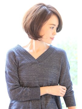 レウナ 外苑前(Reuna) 大人女子に人気トップノットボブ