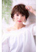 グラデーションカラー＆小顔ダブルバングのワンサイドショート