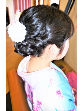 デザインヘアーピアジェ 八木店(DESIGN HAIR PIAGET) ☆似合わせさせて頂きます☆ピアジェ袴着付+アップ+メイク☆