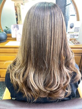 アルファ インタラクティブ エム フラワー(ALUFA interactive.M Flower) 20代30代40代伸ばしかけロングハイライト毛先パーマ白髪染め