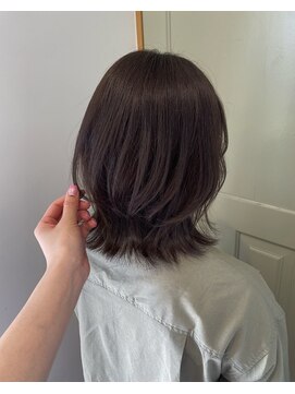 スリー(THREE) レイヤーボブ