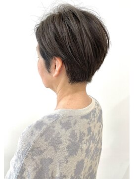 ヒビカ(HIBIKA) ベリーショート×ハイライト白髪ぼかし