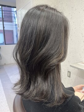 アデプト 北千住店(adept) 【adept北千住 エリスタイル】グレージュ×ハイライトカラー