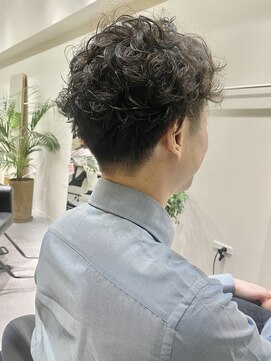 フイ(HUI) ビジネスカジュアルソフトスパイラルパーマ/ツーブロック