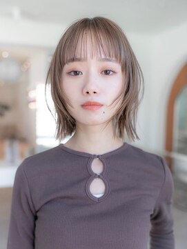 イオ 本厚木(io) レイヤーボブ切りっぱなしボブナチュラルカラー美髪質改善卵型