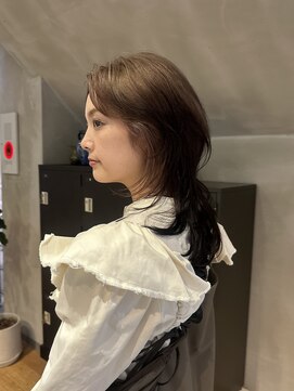 ニキータ(Nikiita) 〈ツートーンカラー/ロングウルフ〉