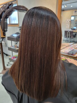 グロウ(GLOW produce by Ange) TOKIOストレート 髪質改善