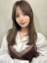 ナナローネス(nana loness)&nbsp;顔まわりレイヤー　レイヤーカット　ワンカール　内巻き