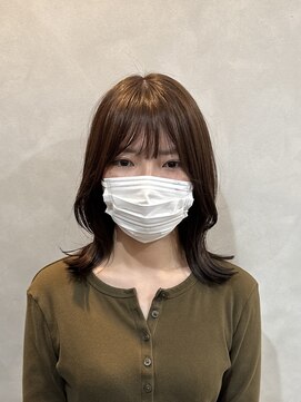 ルーチェ(Lu-che) 顔周りカットが可愛いミディアムレイヤー