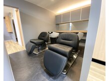 スリーク バイ ロイ 円町本店(sleek by roy)の雰囲気（フルフラットのシャンプー台でゆったり[髪質改善・縮毛矯正]）