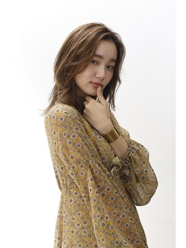 ヘアアンドケア エジェリラボ(hair&care egerie lab) ウルフ好きに!センターパートで外ハネミディアムレーヤー