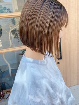 アコット(ACOT) 【20代、30代、40代】前下がりハイライトボブ