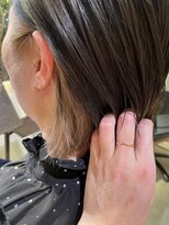 リディー(Lidee)&nbsp;guest snap  インナーカラー×ミニボブ