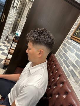 ミリオンバックス 御徒町店(Million Backs) 束感ショート/濡れパン/髪質改善<理容室>[メンズ/シェービング]