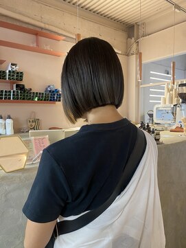 イル(iru) 収まるミニボブスタイル