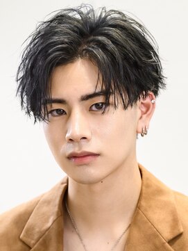 オーシャントーキョー 仙台(OCEAN TOKYO) 無造作センターパートラウンドマッシュツーブロックショート黒髪