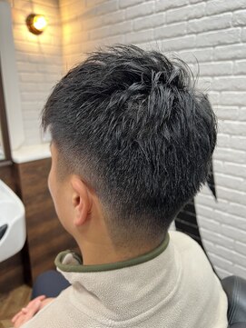 アンカー(ANCHOR) MEN’S HAIR/サーフカール/刈り上げセンターパート/印西市