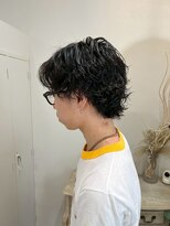 ロッカ(ROCCA) 無造作パーマ × マッシュウルフ風ショートブルーブラック