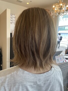 レガーレ ヘア デザイン(Regare Hair Design) 伸ばしかけ外ハネボブ