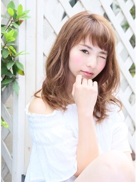 ロエナ(ROENA) ハッシュカットフルバングレッドブラウン似合わせカット前髪