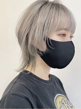 アンス 大阪梅田(ANs.) ホワイトブシルバー × ウルフヘア、ホワイトヘア、