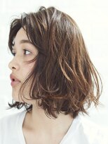 ネウィ ジャム 町田(newi JAM)&nbsp;大人可愛い20代30代40代小顔ワンサイドショートボブ丸み前下がり