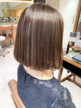 バブ バイネオリーブ(Bab by neolive) 白髪ぼかしハイライト×ボブ　グレージュカラー