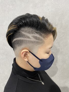 イト(ito) スキンフェイド女子バリカンラインハンサムショート～糸itoHIRO