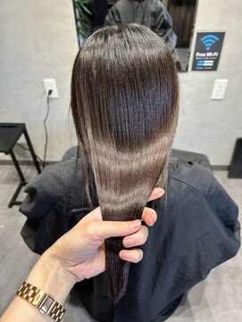 アクロマティック(Achromatic) 艶髪水素