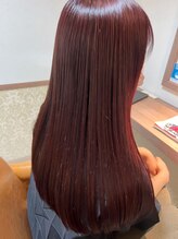 人気の髪質改善メニュー【Aujua】や【髪質改善縮毛矯正】でうるツヤ美髪へ！