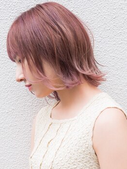 シロ(SiLO)の写真/さりげないのにかわいい♪やわらかい透明感カラー、ナチュラルなデザインカラーが大人気です★