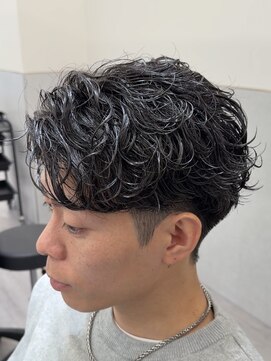 ビカムメンズヘアー 栄店(become men's hair) 大人の色気！前髪を上げるシャドウパーマ