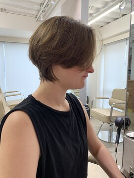 ペレ 原宿(PELE) ダークパープルナチュラルショート夏のヘアアレンジ原宿