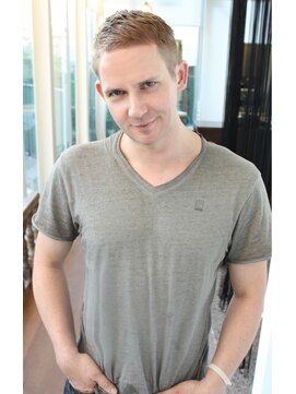 ワースホワイル(WORTH WHILE) ベリーショート