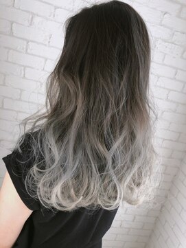 ラヴリア クルメ(LOVERIA KURUME) ≪LOVERIA KURUME/久留米≫ホワイトグラデーション☆