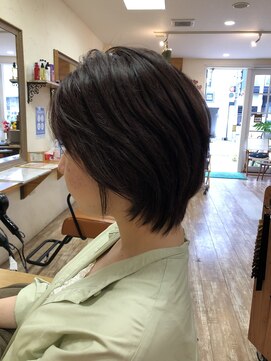 クロック バイ オハナ(Clock by Ohana) ショートボブ　ローカラー