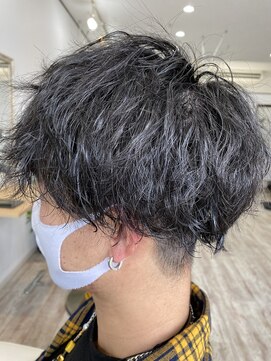 アオイ(AOI) ツーブロックツイストスパイラルパーマ