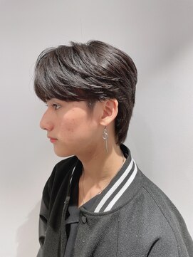 カンゴール サロン トウキョウ セントラル 原宿(KANGOL SALON TOKYO CENTRAL) 重め質感で韓国風なショートウルフ