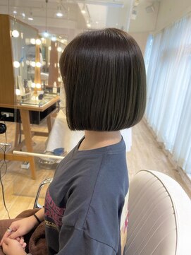 ネオリーブ チロル 横浜西口店(Neolive CiroL.) 顎ラインボブ　縮毛矯正でつくる地毛風ストレート