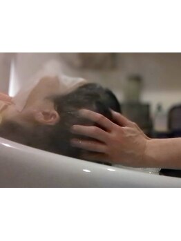 【完全個室のスパブース完備◎】落ち着いた空間で自分好みの髪型になったラストは自慢のスパでリラックス◎