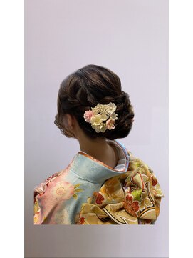 ヘアープロデュース ラピセット 松山(Lapset) 20代成人式卒業式向け♪ナチュラルカラー編み込みシニヨン