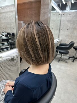 イキ 表参道(iki omotesando) ミディアムヘア/スラッシュ/グレージュカラー/デザインカラー