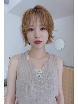 ネルケ 立川(nelke) 韓国レイヤー くびれボブ ハイトーン ベージュカラー