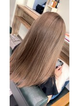 テト(teto) ハイトーンベージュ/ダブルカラー/ブリーチ/レイヤー/宜野湾/