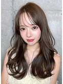 ベージュカラーシースルーバングレイヤーロング