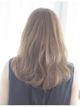 ヴィヴィ(VIVIE) ハイトーンブロンド透明感艶髪美髪シアーベージュミルクティー