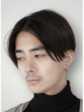 ゼンコー アオヤマ(ZENKO Aoyama) 黒髪×センターパート×ストレート【表参道/メンズ/パーマ】