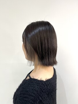 アヤラ オーガニックアンドスパ 東船橋店(AYALA) 【NANA】グレージュ×シルバー×外はねボブ